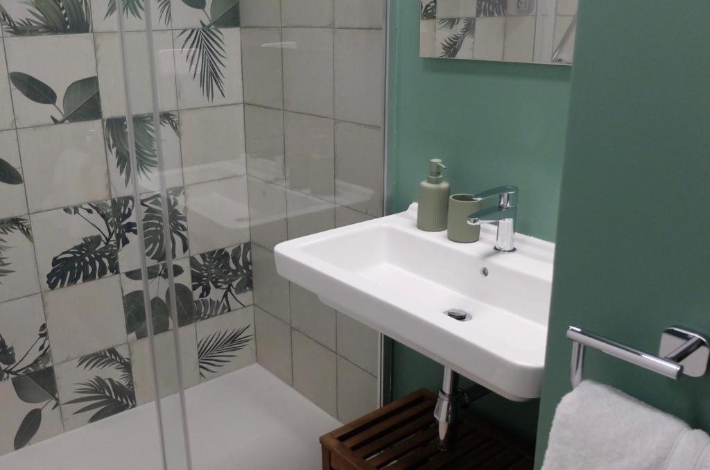 Mamavira Hospedaje Hotel Meaño Eksteriør billede
