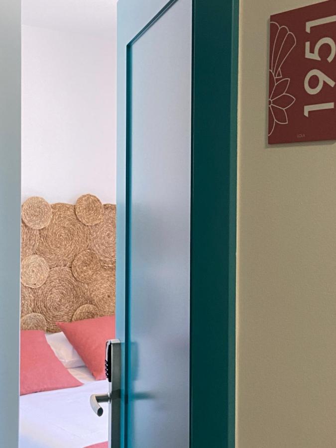 Mamavira Hospedaje Hotel Meaño Eksteriør billede